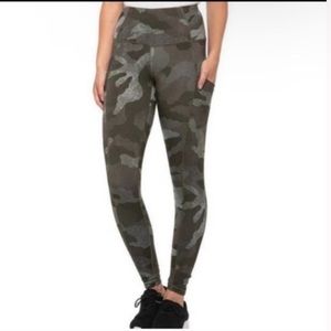 NORTH FACE GREEN CAMO LEGGINGS